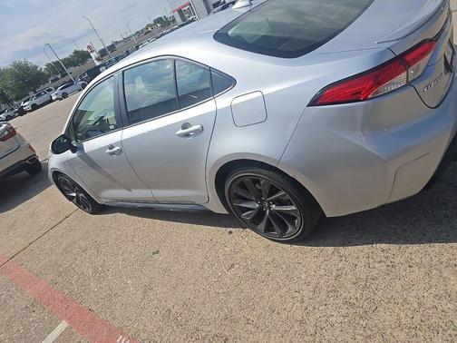 Classic Silver Metallic 2023 Toyota Corolla SE
