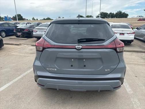 2024 Nissan Kicks SR