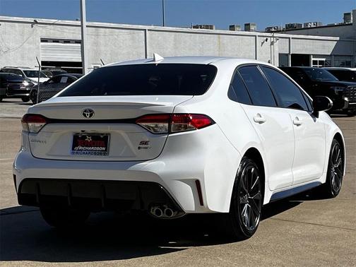 2025 Toyota Corolla Hybrid SE