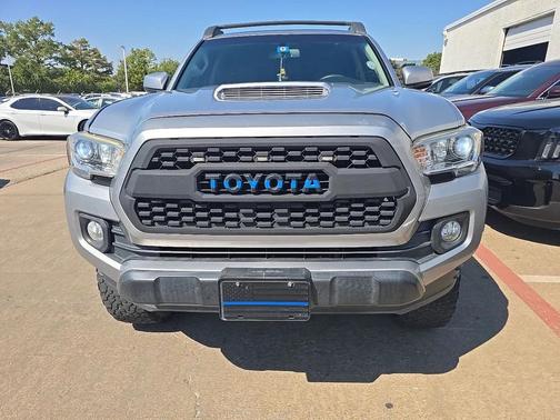 2017 Toyota Tacoma SR5