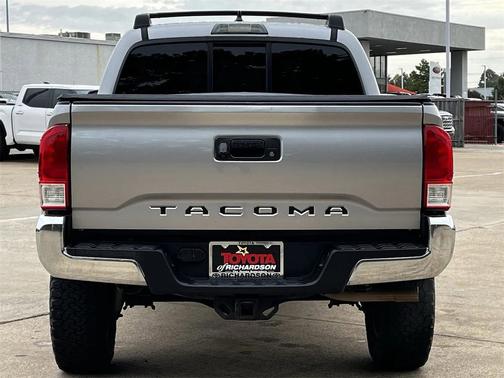 2017 Toyota Tacoma SR5