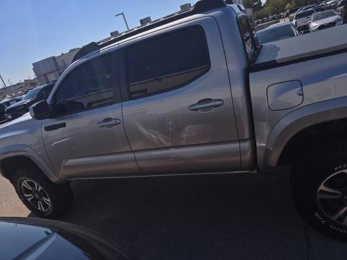2017 Toyota Tacoma SR5