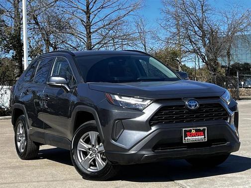 2024 Toyota RAV4 Hybrid LE