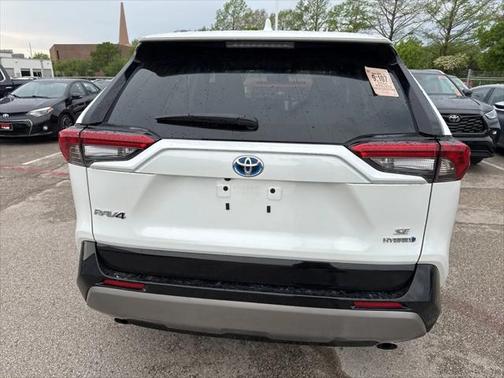 2024 Toyota RAV4 Hybrid SE