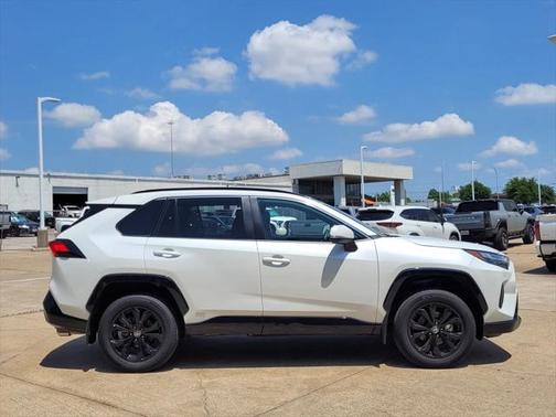 2024 Toyota RAV4 Hybrid SE