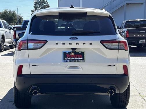 2022 Ford Escape SEL