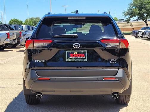 2025 Toyota RAV4 Hybrid XLE Premium