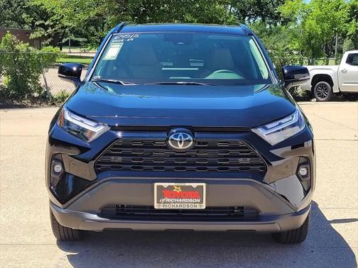 2025 Toyota RAV4 Hybrid XLE Premium