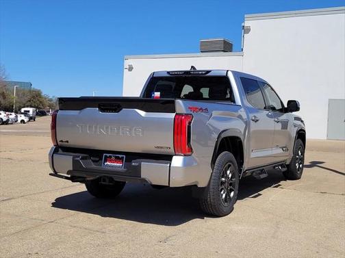 2025 Toyota Tundra Hybrid Platinum