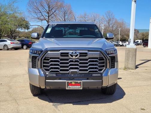 2025 Toyota Tundra Hybrid Platinum