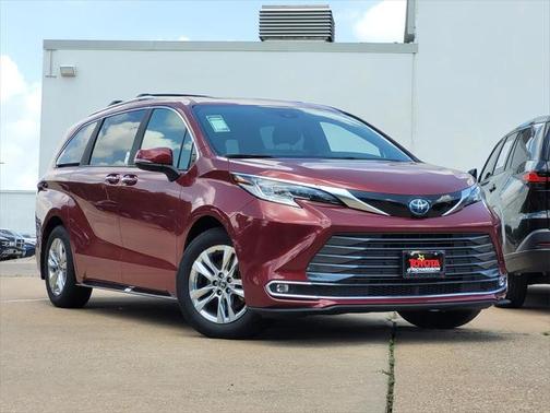 2025 Toyota Sienna Limited 7-Passenger