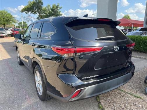 2021 Toyota Highlander LE
