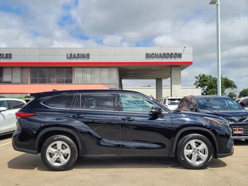 2021 Toyota Highlander LE