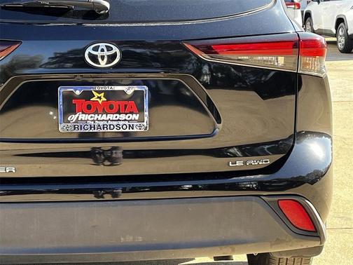 2024 Toyota Highlander LE