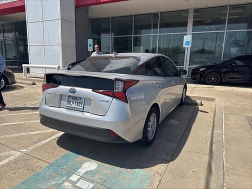 2019 Toyota Prius LE