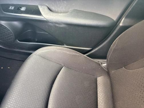 2019 Toyota Prius LE