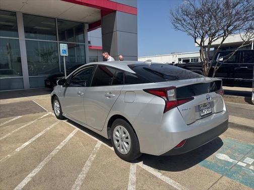 2019 Toyota Prius LE