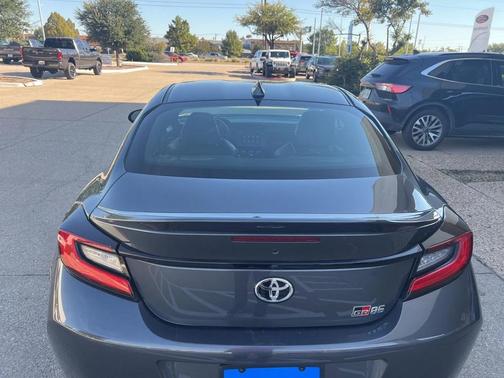 2024 Toyota GR86 Premium