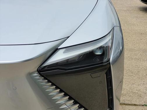 2023 Lexus RZ 450e 450e Premium w/Navigation System