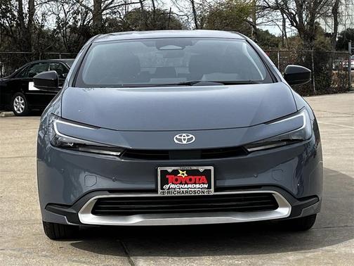 2025 Toyota Prius Plug-In Hybrid SE