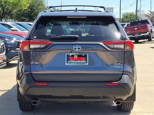 2021 Toyota RAV4 Hybrid XLE Premium