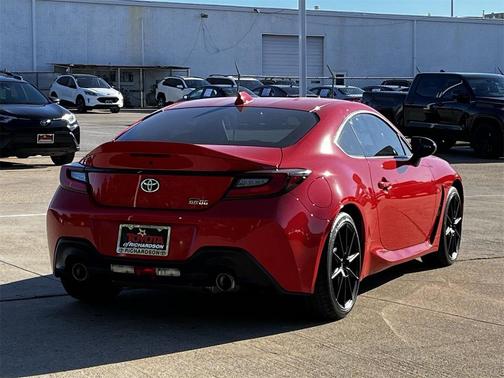 2025 Toyota GR86 Premium