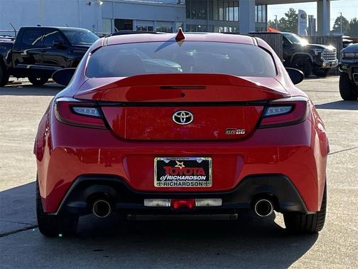 2025 Toyota GR86 Premium