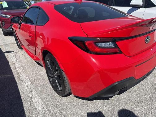 2025 Toyota GR86 Premium