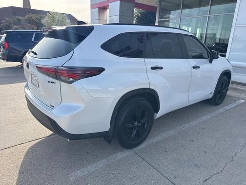 2025 Toyota Highlander Hybrid XLE