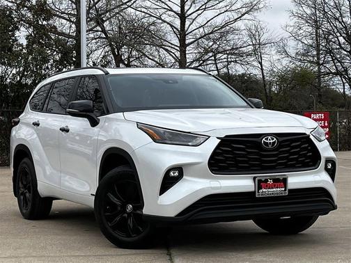 2025 Toyota Highlander Hybrid XLE