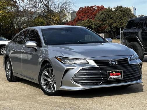 2022 Toyota Avalon XLE