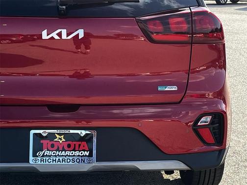 2022 Kia Niro LXS