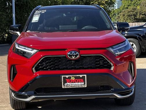 2025 Toyota RAV4 Hybrid SE