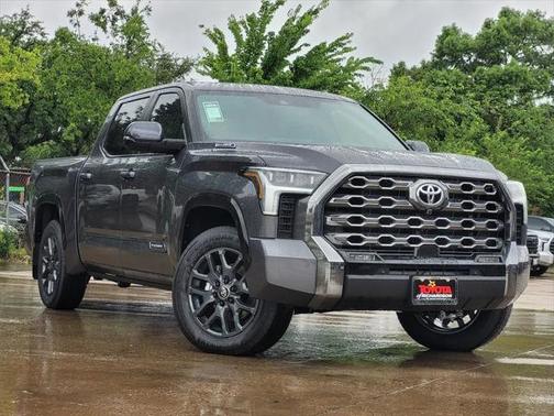 2025 Toyota Tundra Hybrid Platinum