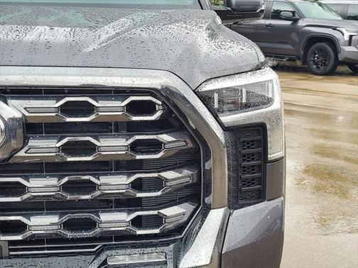 2025 Toyota Tundra Hybrid Platinum