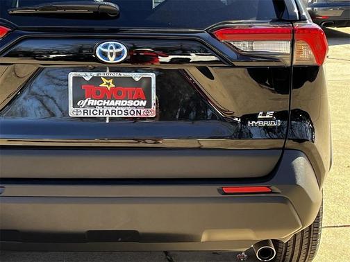 2024 Toyota RAV4 Hybrid LE