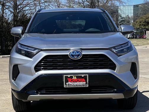2024 Toyota RAV4 Hybrid SE