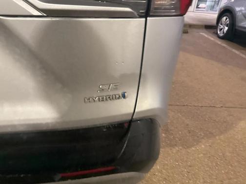 2024 Toyota RAV4 Hybrid SE