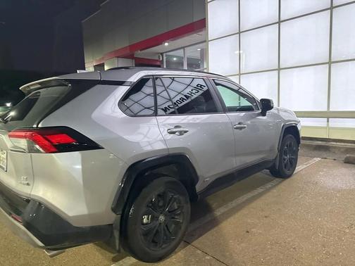 2024 Toyota RAV4 Hybrid SE