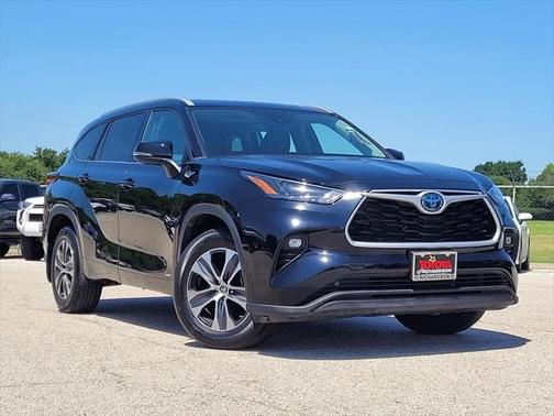 2022 Toyota Highlander Hybrid XLE