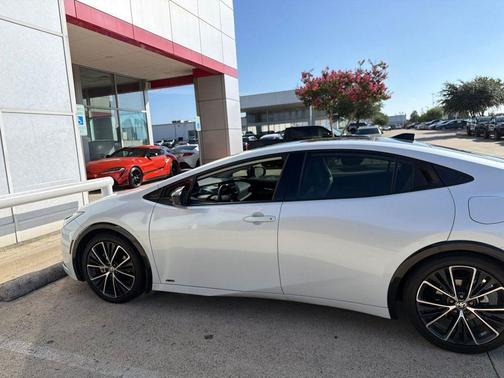 Wind Chill Pearl 2024 Toyota Prius XLE