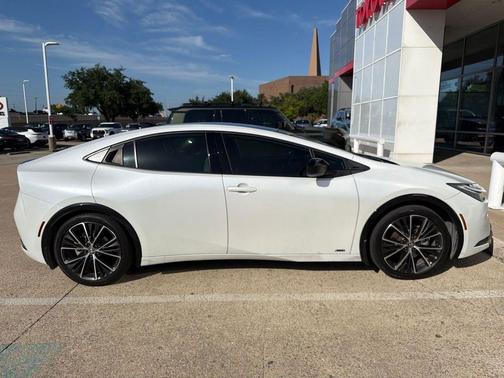 Wind Chill Pearl 2024 Toyota Prius XLE