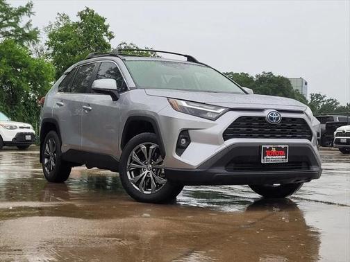 2022 Toyota RAV4 Hybrid XLE Premium