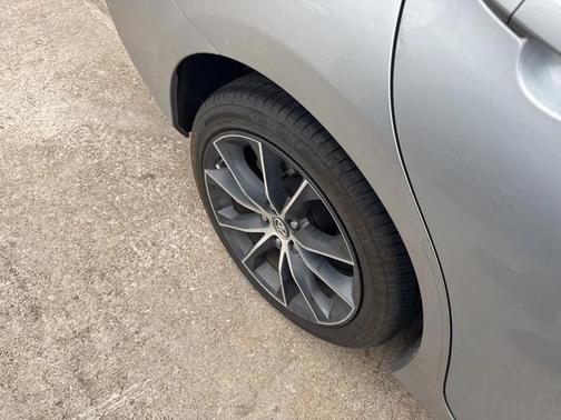 2016 Toyota Camry XSE