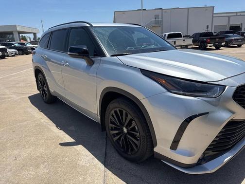 2024 Toyota Highlander XSE