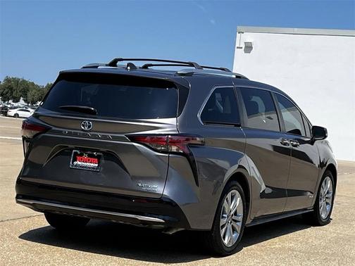 2021 Toyota Sienna Platinum 7 Passenger