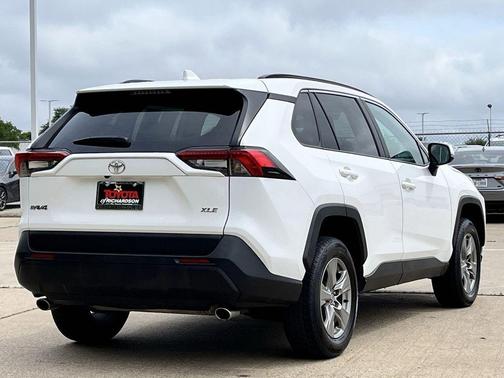 Ice 2024 Toyota RAV4 XLE