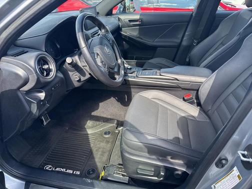 2022 Lexus IS 350 Base