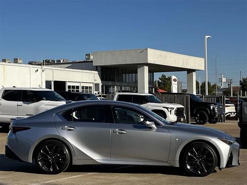 2022 Lexus IS 350 Base