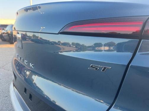 2024 Buick Envista Sport Touring FWD